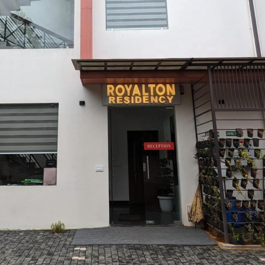 Отель Royalton Residency Mundakayam Экстерьер фото