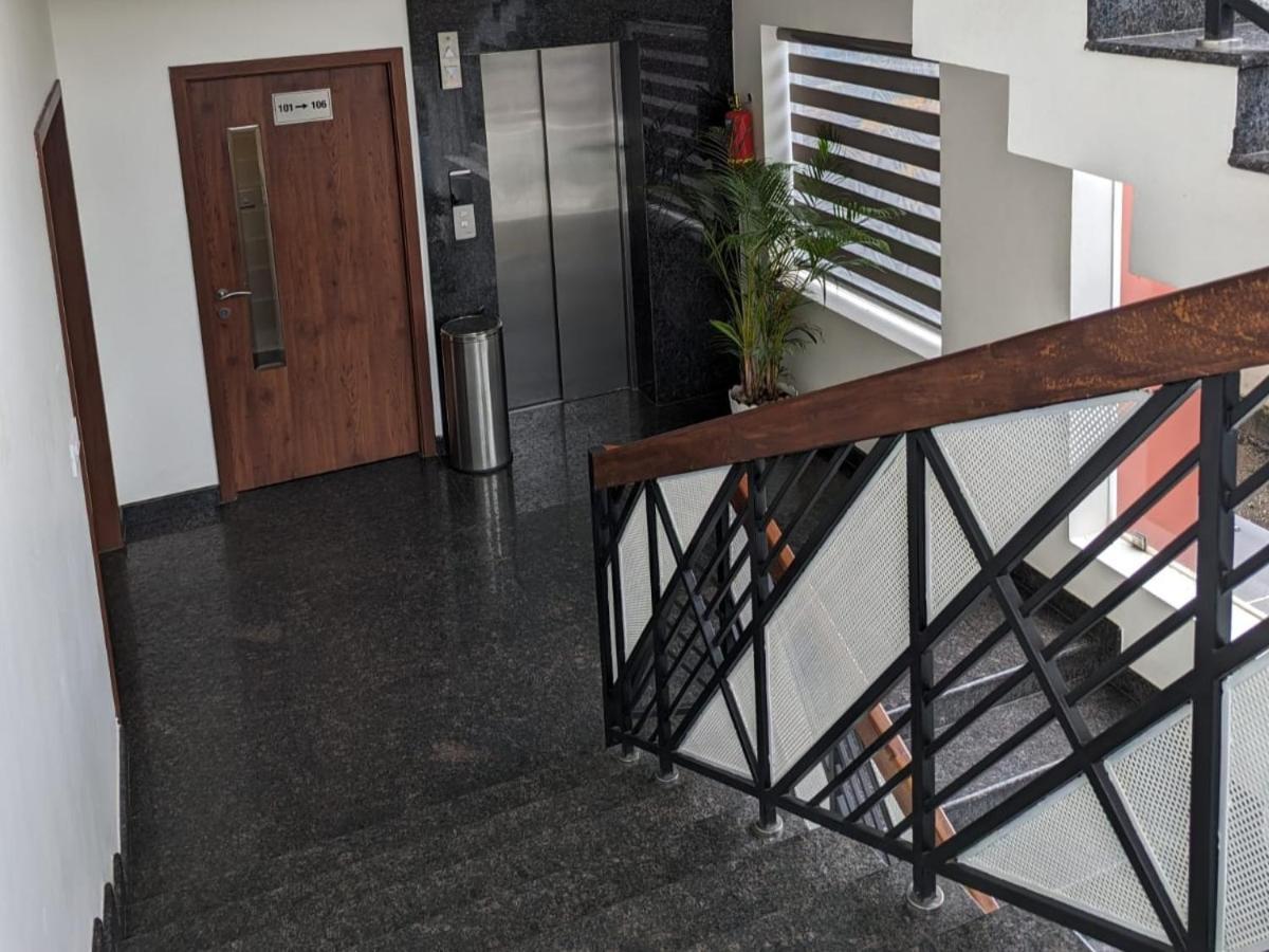 Отель Royalton Residency Mundakayam Экстерьер фото