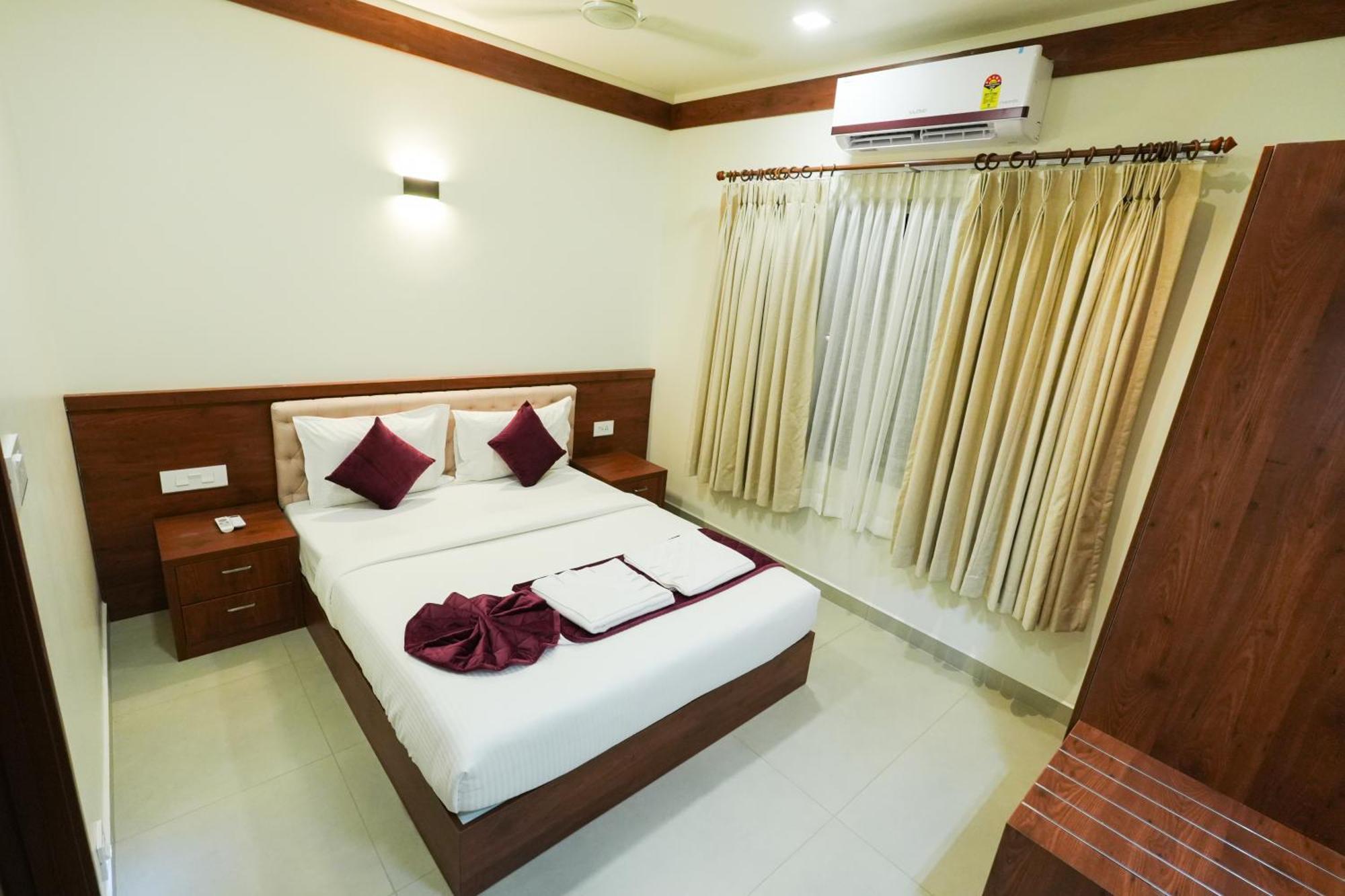 Отель Royalton Residency Mundakayam Экстерьер фото